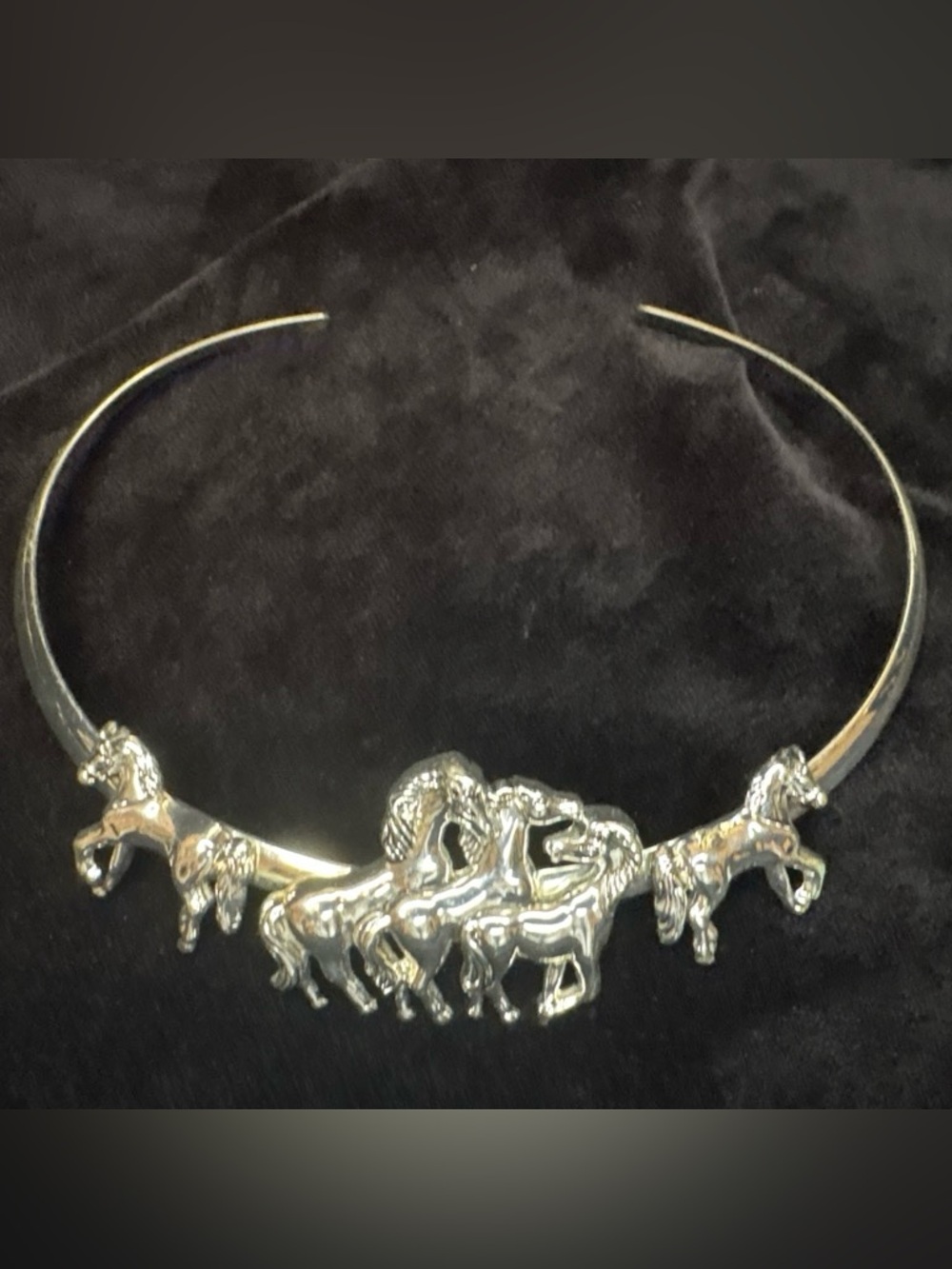Vintage Equestrian Wild Stampede Horses Open Cuff Choker Necklace OS EUC Western